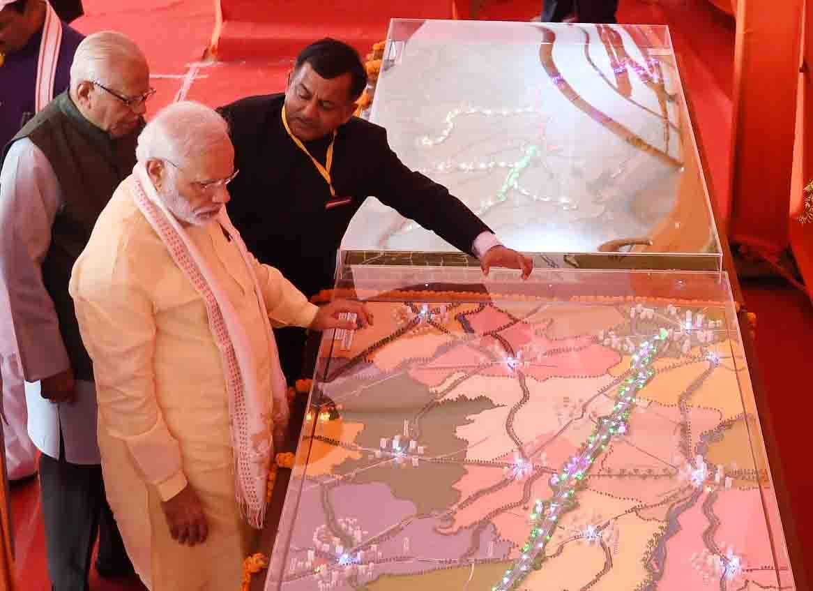 when PM modi called yogi adityanath with great honour