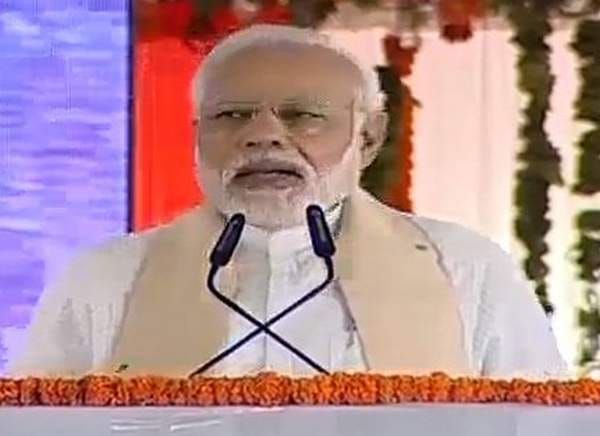 PM modi target opposition at mirzapur for purvanchal development