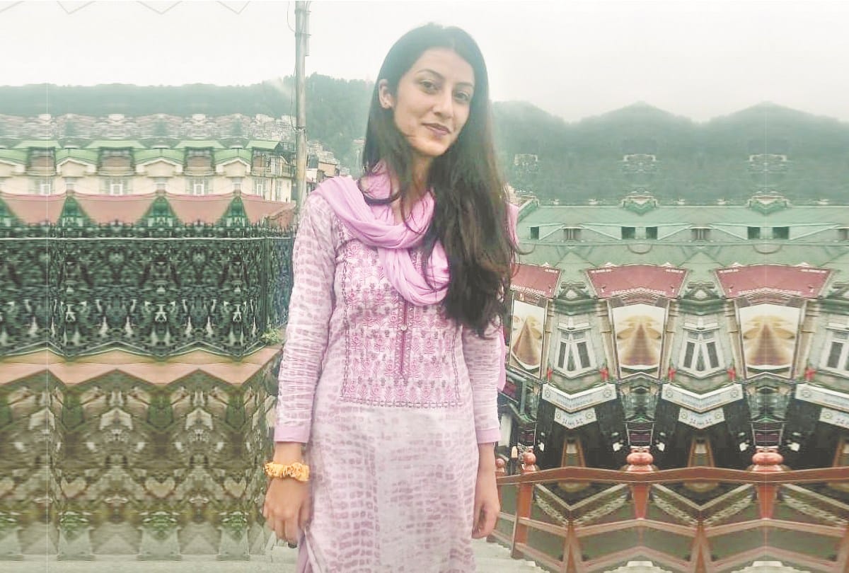 anjali become topper in hpu ma entrance exam 