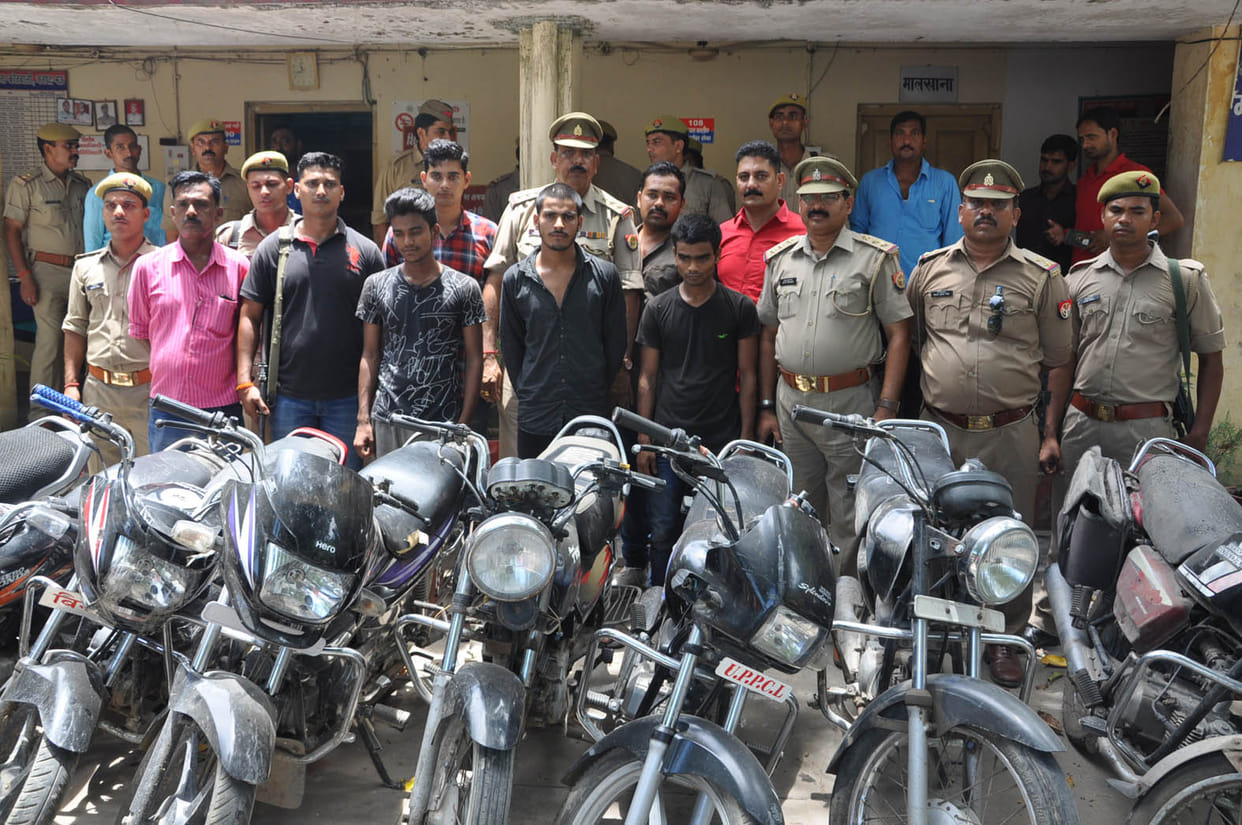 Four thieves arrested including 13 bikers