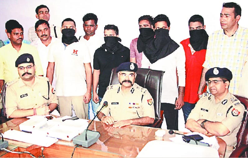 Arrested five miscreants, including two prizes