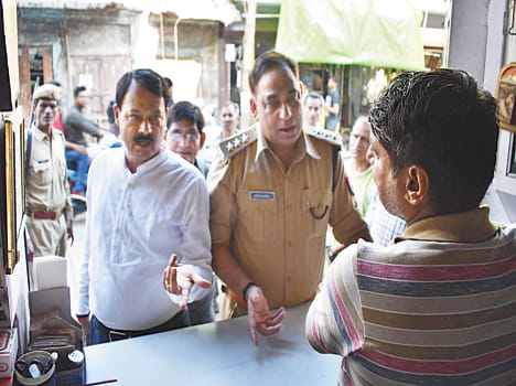 Polythene captive campaign, 5 fines held in Bindki