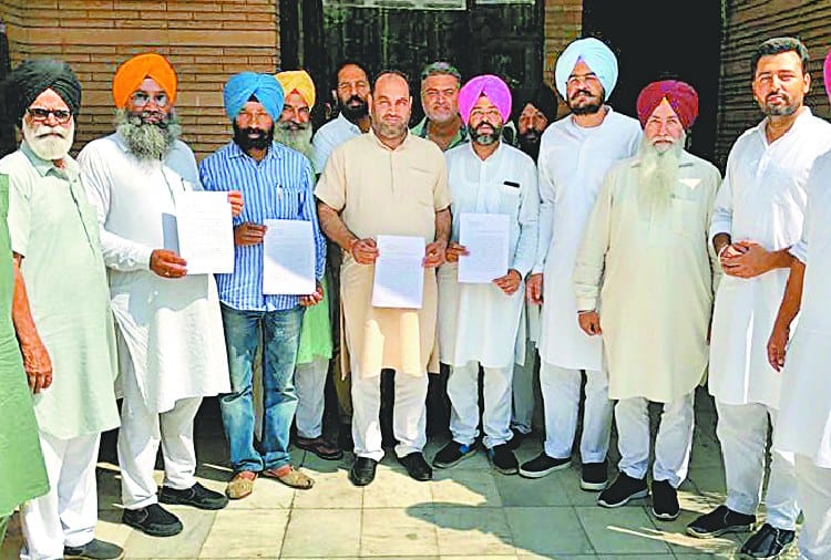 AAP, 17 Leaders of Aam Admi Party Resigned from Posts in Punjab