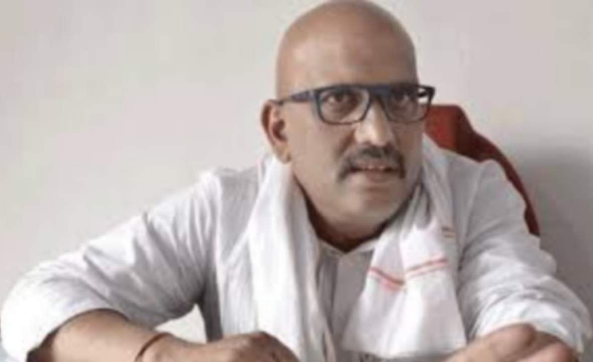 former mla ajay rai said government wants to end crescent shape of Ganga