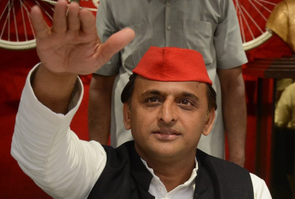 akhilesh yadav addresses SP activists in lucknow.