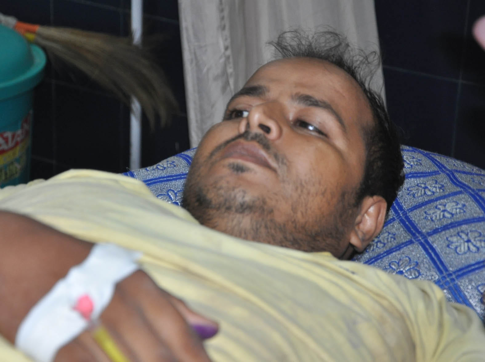 BJP leader including three person attempt to shot dead at ballia