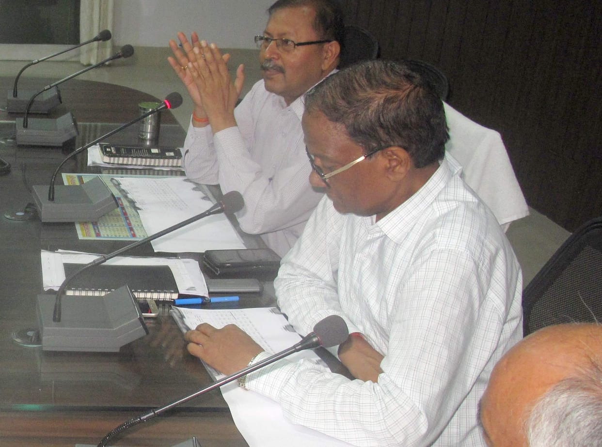 87 ASHA workers Dismiss in bhadohi