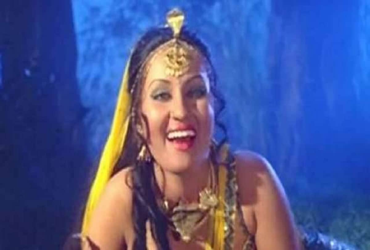 top 6 actress who played nagin role in bollywood
