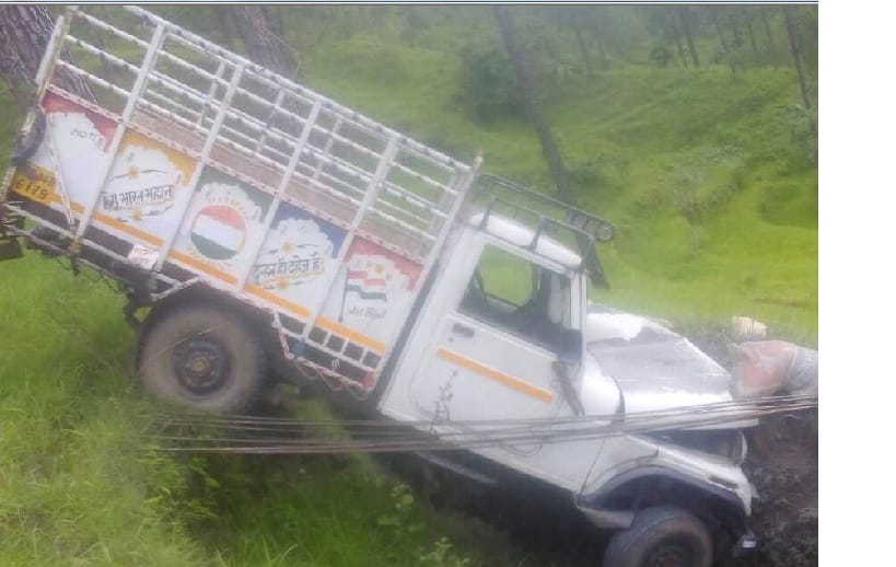 Pickup crash in Koteshwar Road