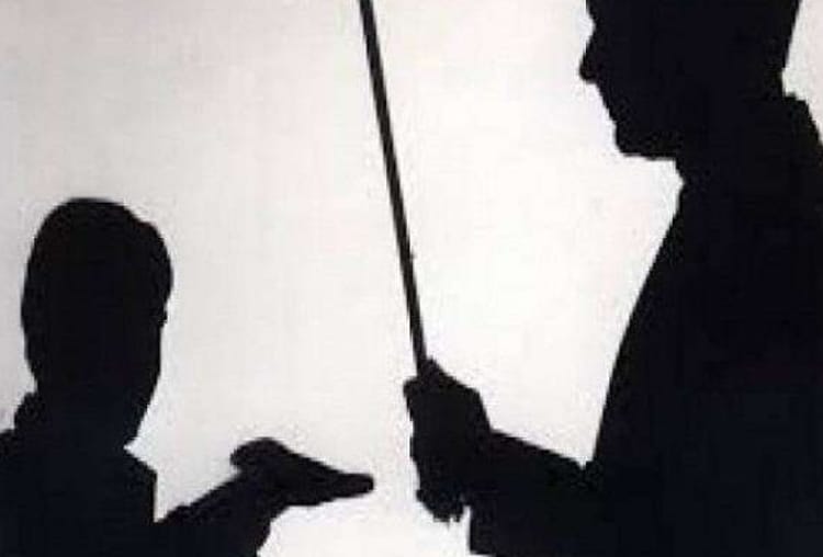 teacher beaten student in private school of lucknow