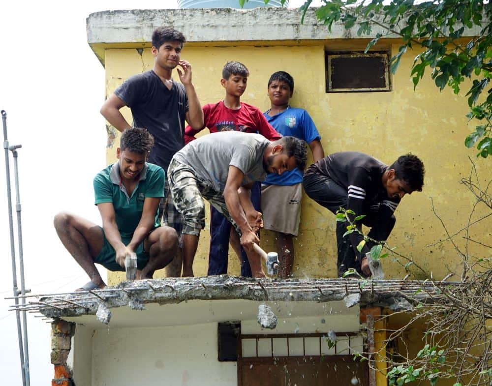 encroachment removing campaign in dehradun 79 encroachment collapse 