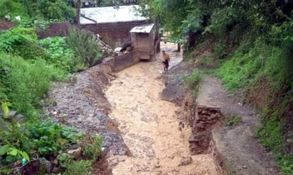 disaster day in uttarakhand two village destroyed in cloudburst and 350 goat flows