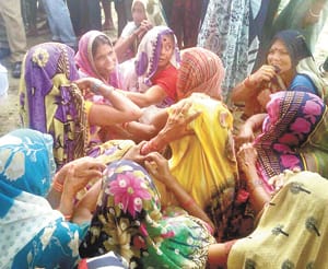 Kidnapped girl, hanged dead body
