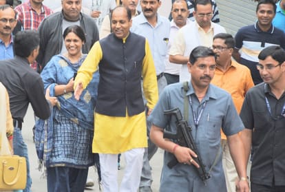 मालरोड पर मुख्यमंत्री खबर
