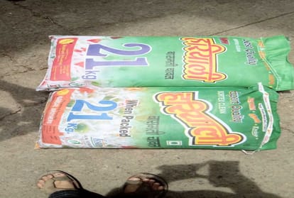 police sit Raided in warehouses of rice at hamirpur 