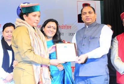 State women commission awarded daughters of himachal for their achievement