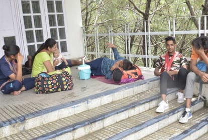 Recovery of 2500 rupees from two thousand players before playing dharamshala