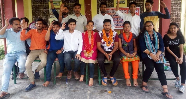 चौथे दिन भी भूख हड़ताल पर बैठे छात्र