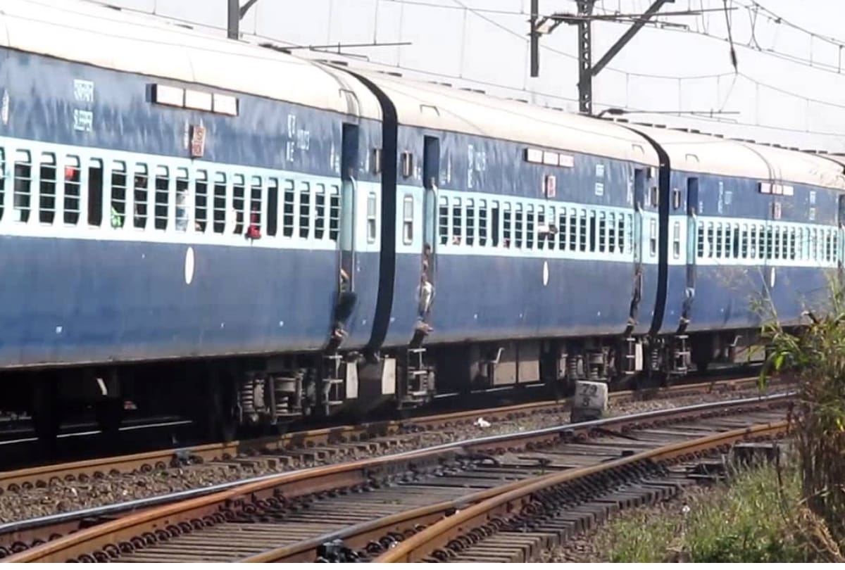 passengers complained to rail minister about the bad situation of sleeper coach in trains