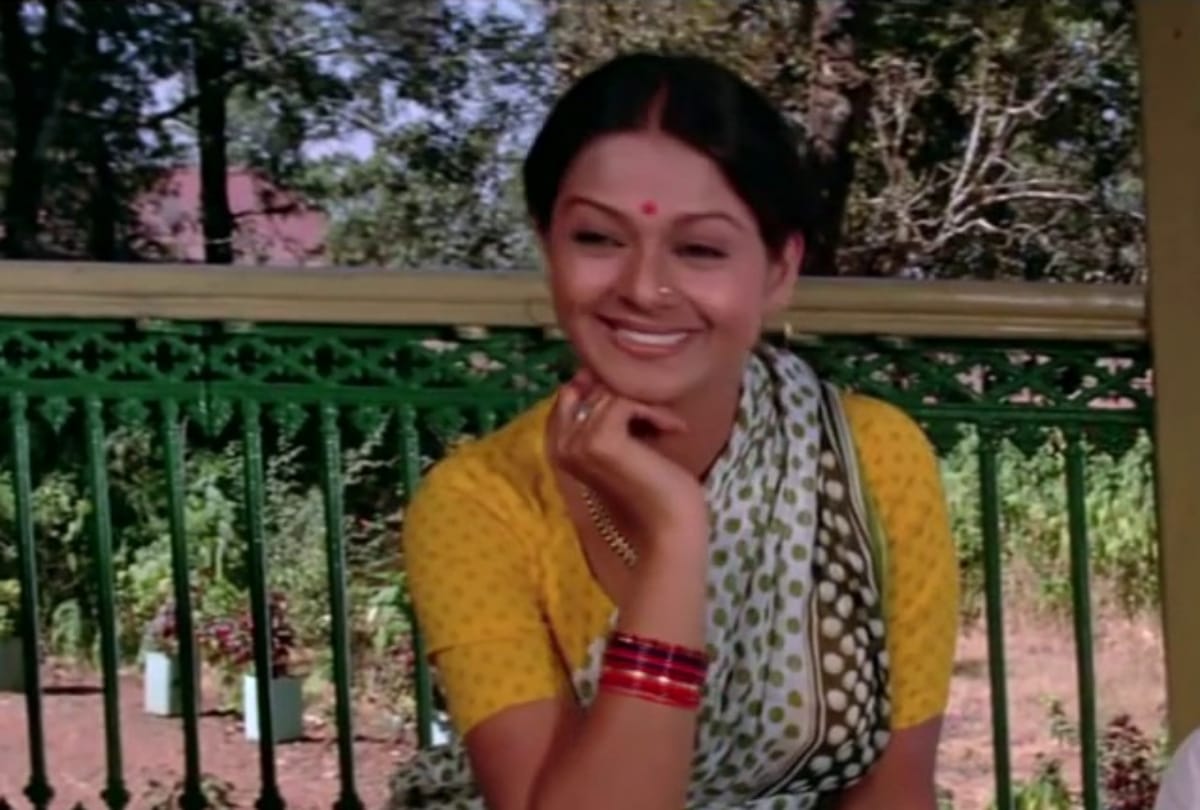 Zarina wahab positive covid 19 admitted in lilavati hospital
