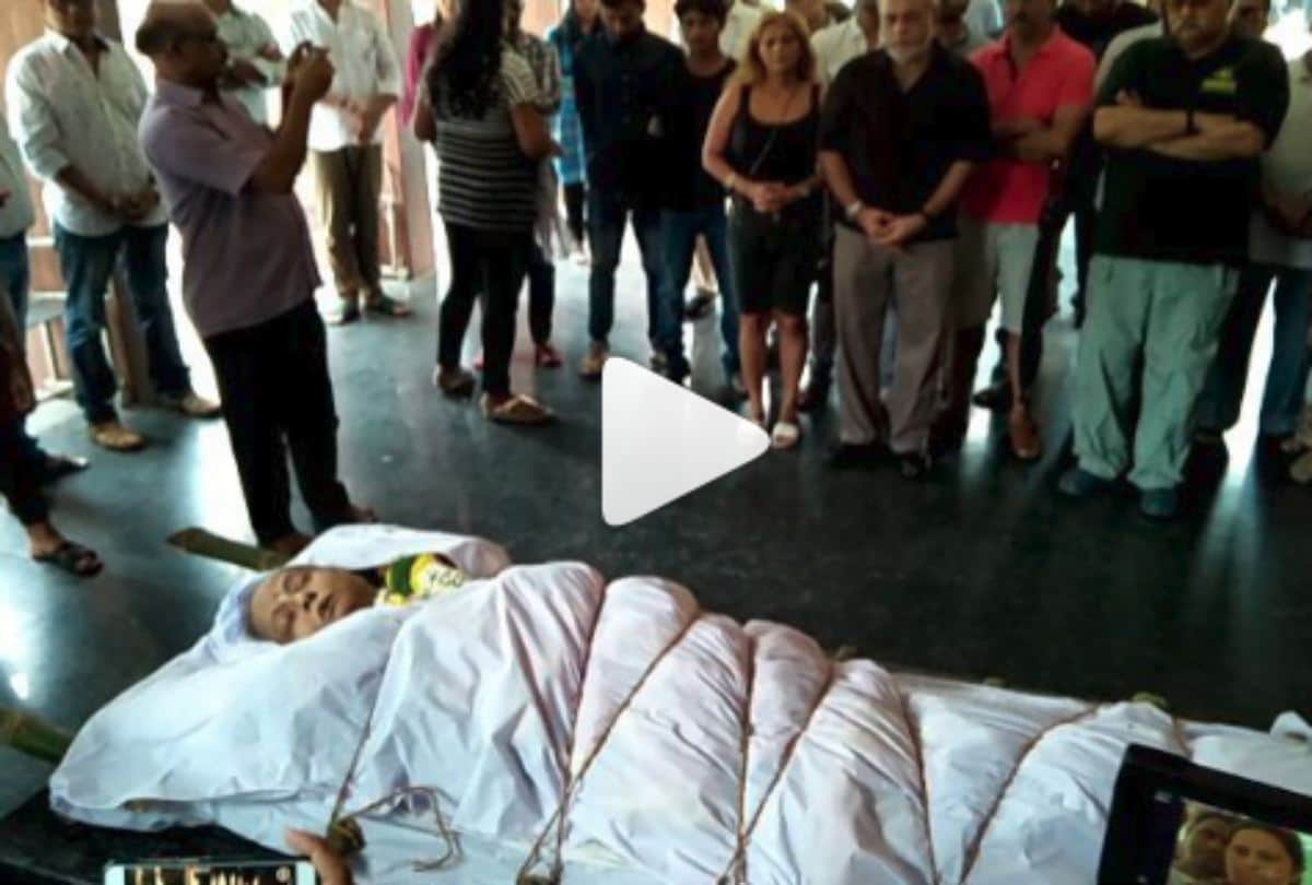 Friends and family paid last tribute to Rita Bhaduri at her funeral photos 