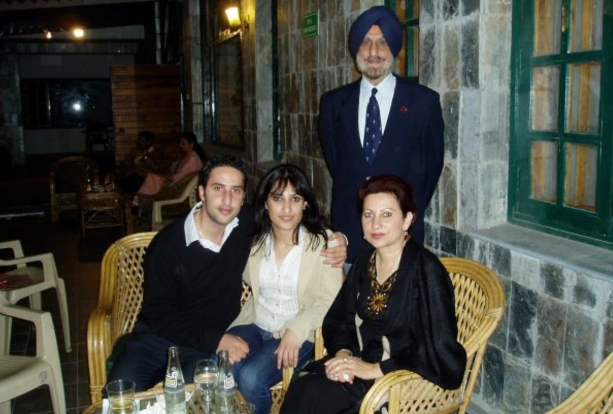 delhi air hostess death mystery:on day of incident husband mayank call her mother twice do misbehave