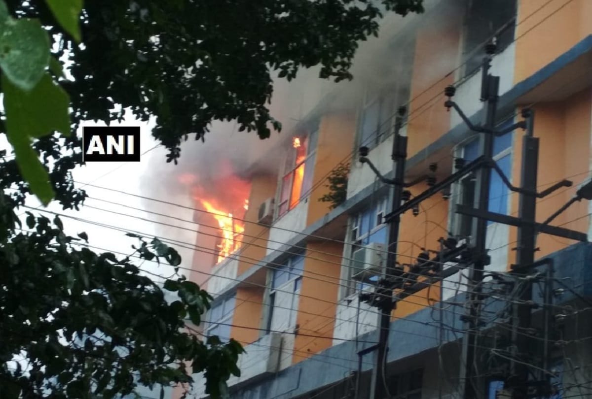 Fire breaks out at a building in Press Complex in MP Nagar Zone madhya pradesh