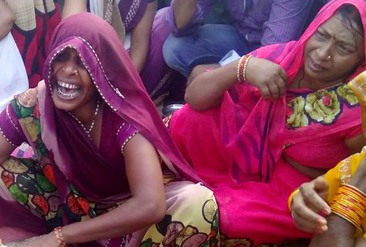 Last rites of students killed in Chitrakoot accident