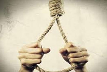 Two farmers commited suicide in Mahoba