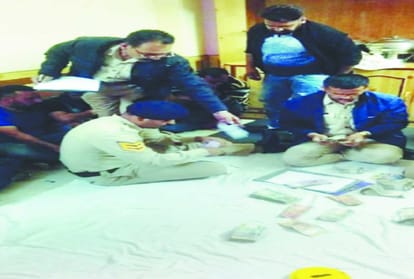 shimla police arrested 16 peoples from a hotel in  gambling case