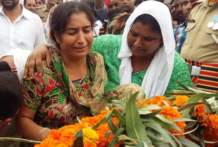 Indian Army Soldier Mukhtiyar Singh Funeral, Kiled in Naxalites Attack in Chhattisgarh