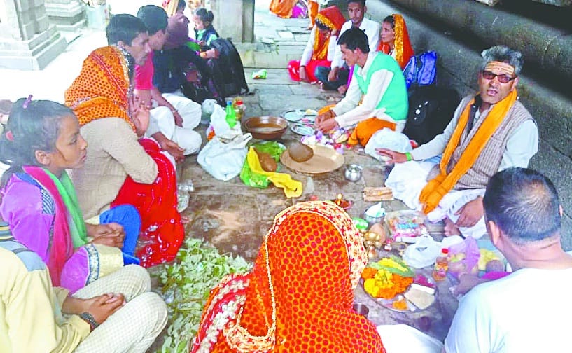 Devotees worshiped in Jageshwar Dham
