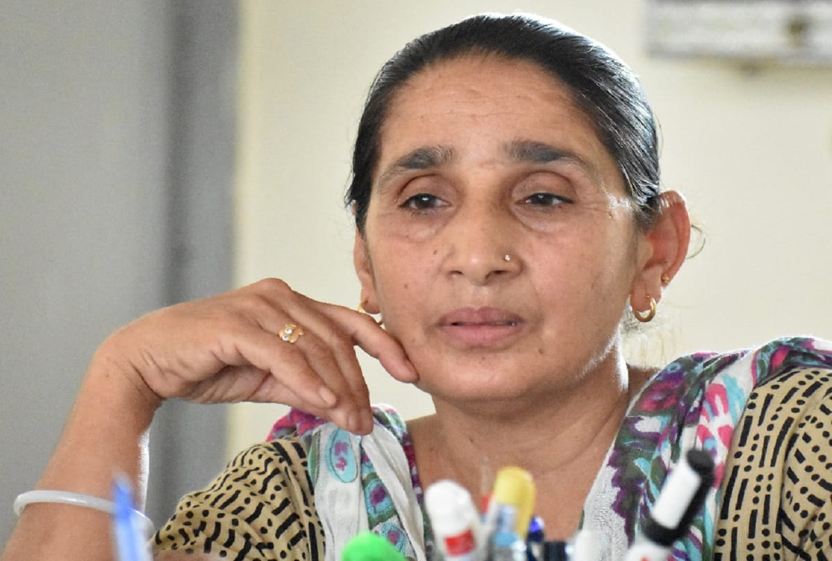 naa chitti naa sandesh, tirange me lipta aaya shaheed