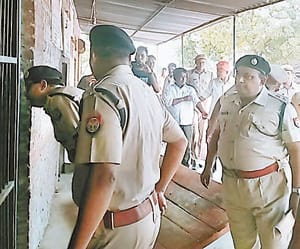 Fail to stop crime And Pratapgarh's SP Suspend.2
