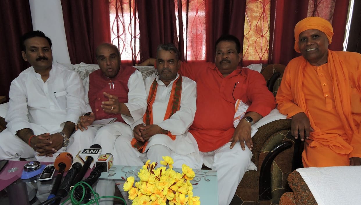 ‘अफसर योजनाओं का लाभ पात्रों को दिलाएं ’