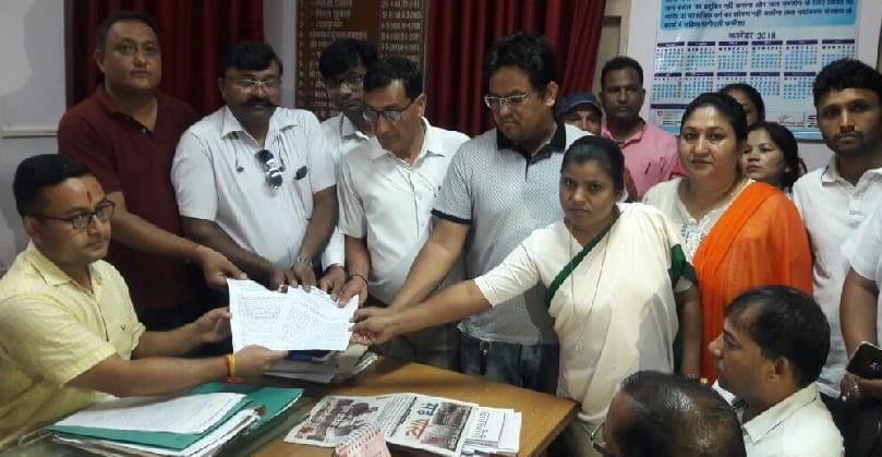 पब्लिक स्कूल एसोसिएशन ने एसडीएम को ज्ञापन सौंपा