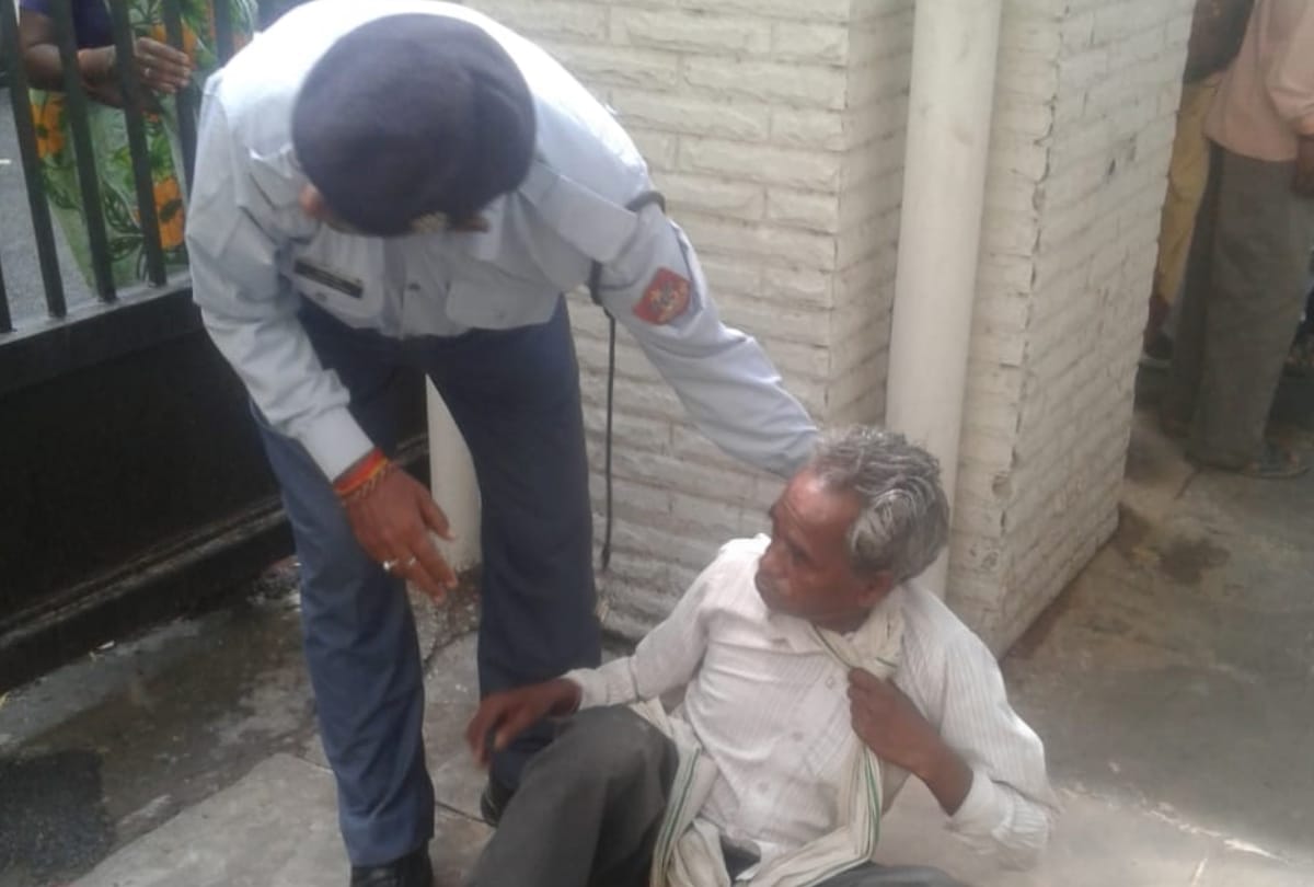 farmer tried to commit suicide in lucknow