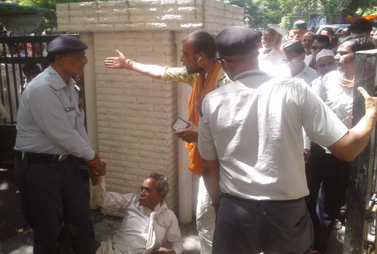 farmer tried to commit suicide in lucknow