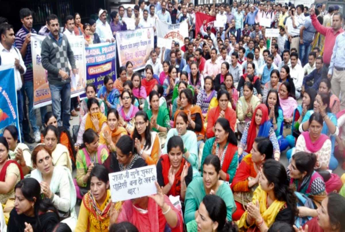 computer teacher of himachal will not get salary from last three month
