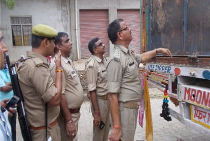Gotaskar pulled to policeman in the canter while checking in firozabad
