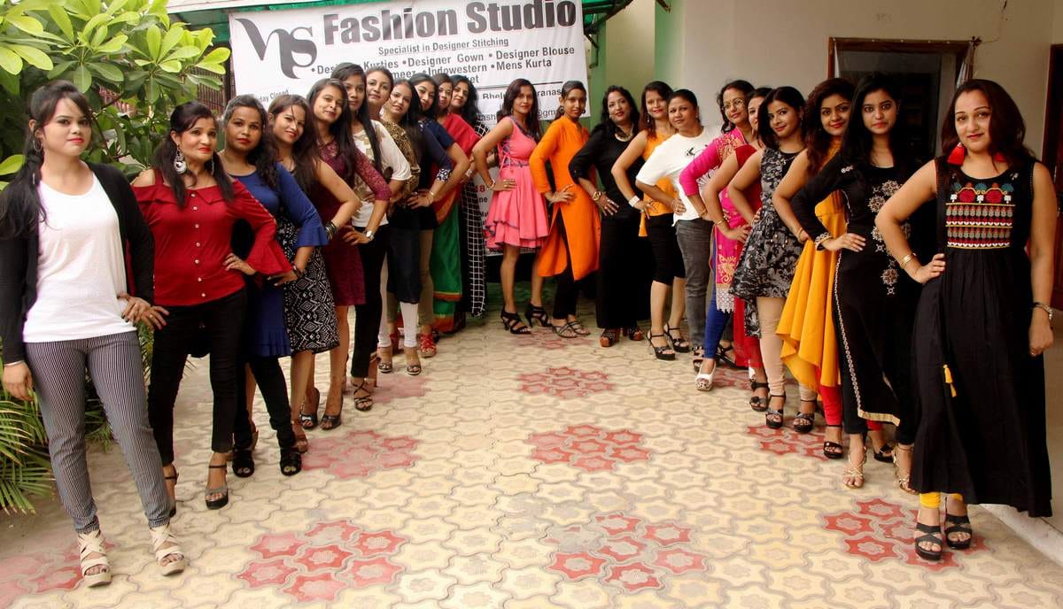 Miss and mrs banaras finalist on ramp due to rehearsal 