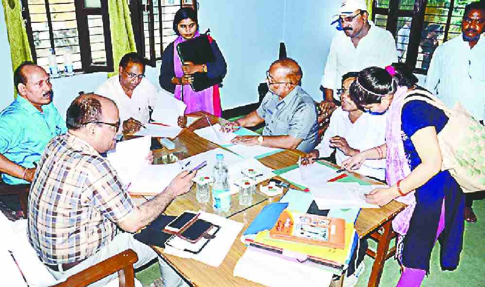 Education department's arbitrariness on the hardening of the DM
