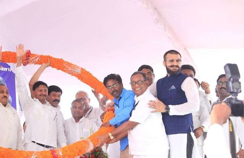 Mukhtar ansari son abbas ansari arrived varanasi 