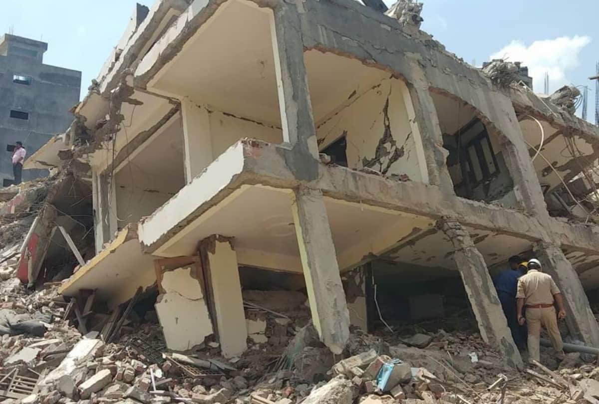 naushad wife want husband not money in shahberi building collapse