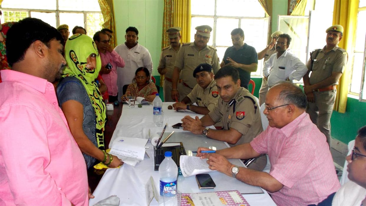 Commissioner shows tough posture, warning to subordinates