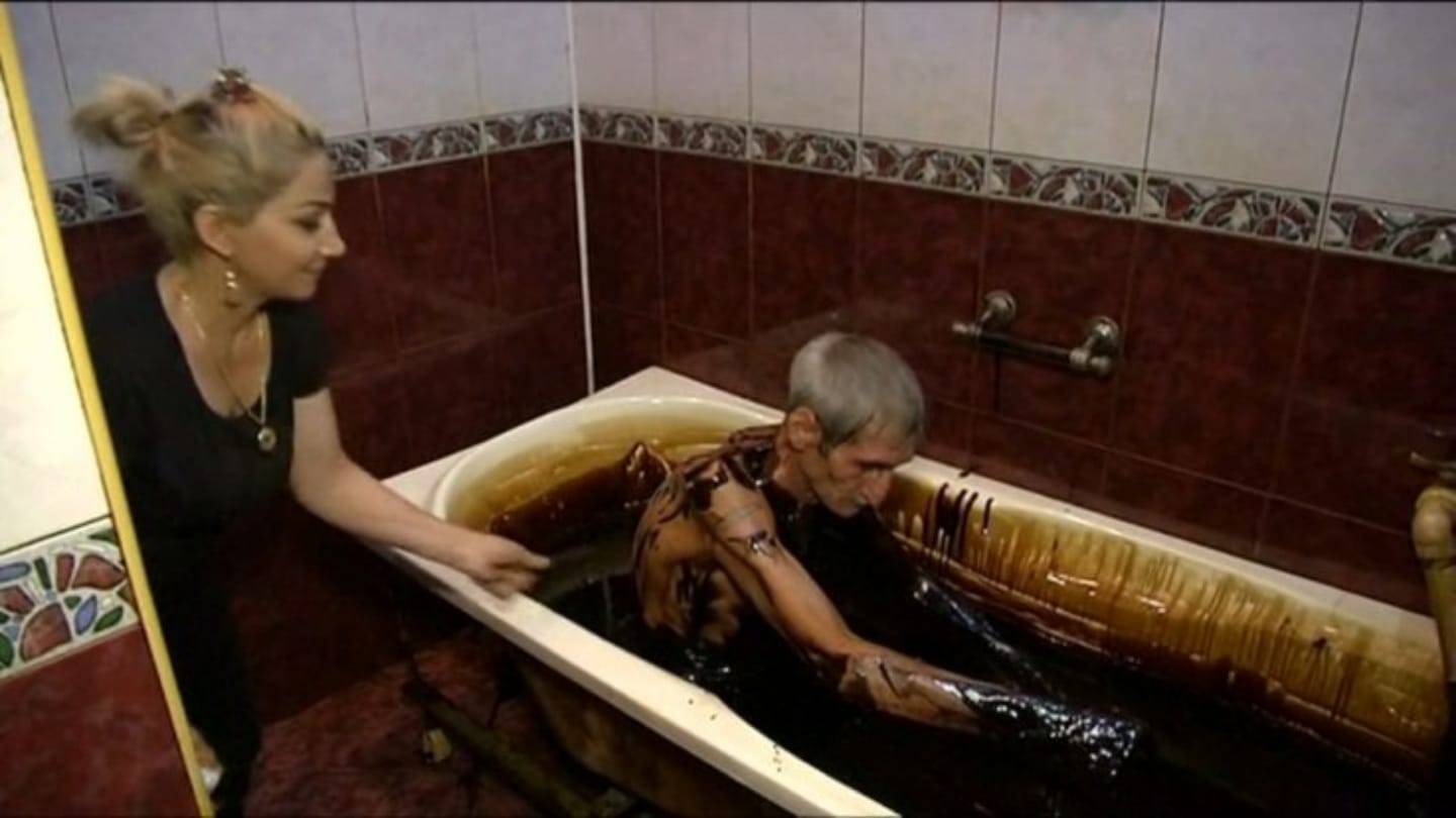 Dangerous method for treatment, patients bath in crude oil