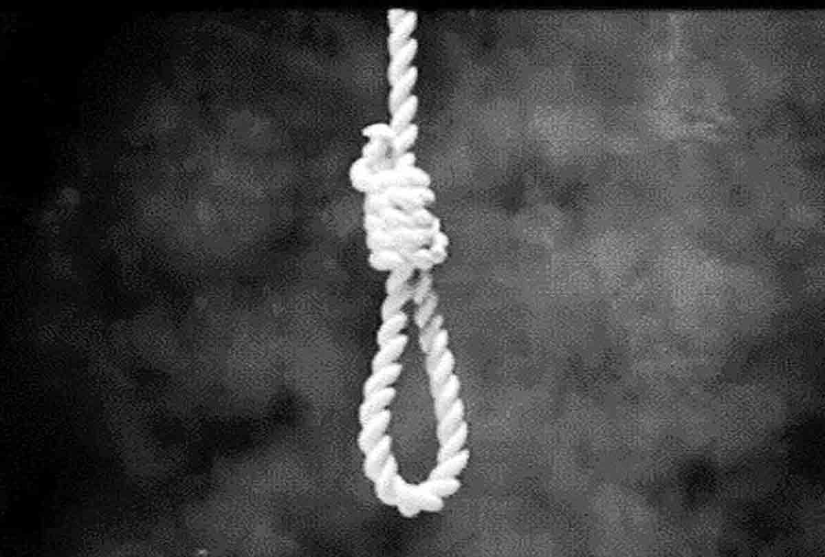 Girl committed suicide due to short height