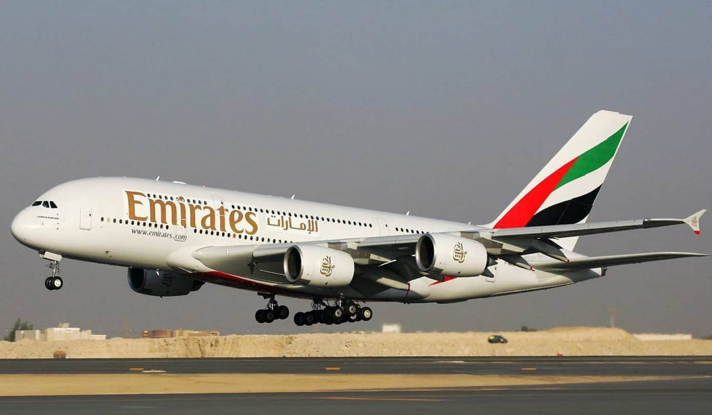 truth of Emirates diamond studded Boeing 777 plane viral photo on social media