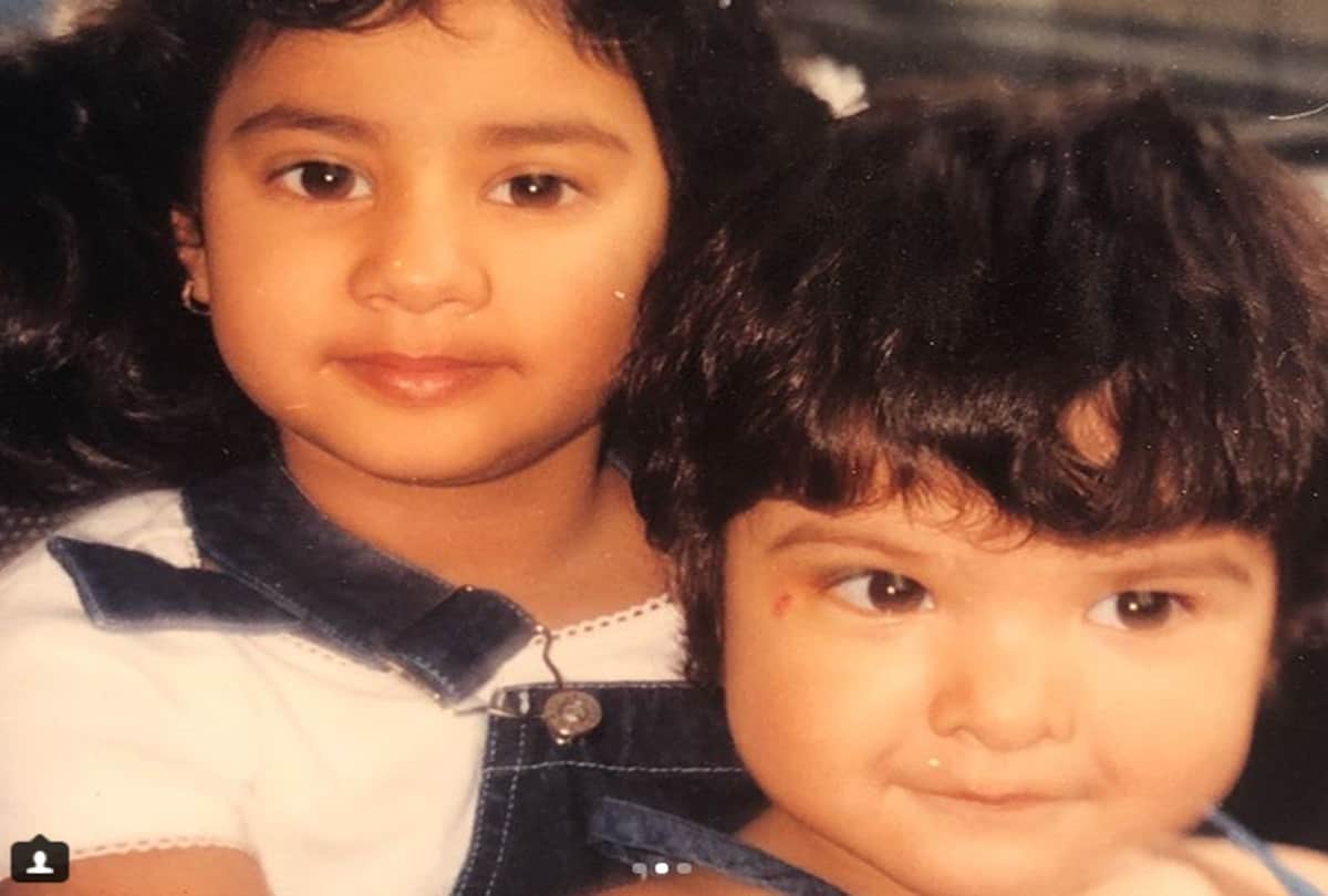 Throwback thursday picture of sridevi daughter janhvi kapoor 