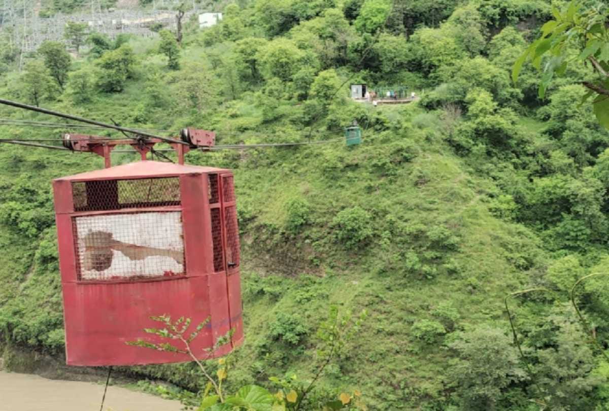 Security supervisor stuck over beas river for three hours